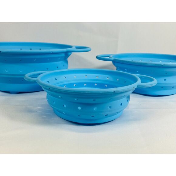 Set of 3 Collapsible Silicon Strainers/Collanders Blue - Picture 2 of 6